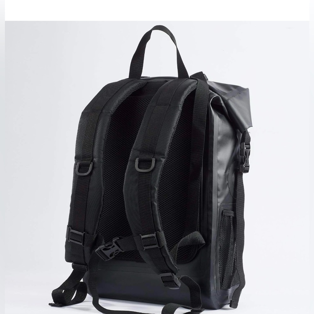 Waterproof Faraday Dry Bag - 17L Backpack - Picture 4 of 14